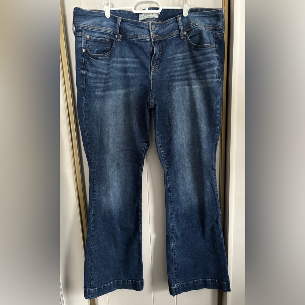 Torrid Women's Blue Boot Cut Jeans